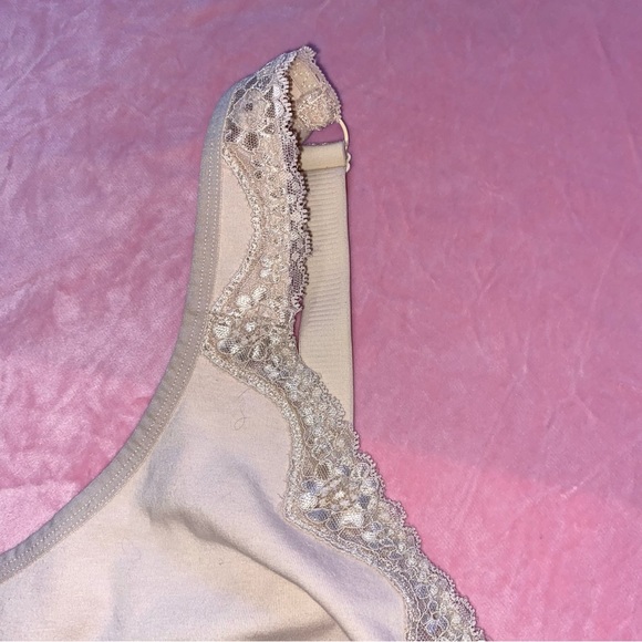 Cozy 46DDD Wireless Supportive Bralette Cream Nude Lounge Sports Bra Good Used C - Picture 5 of 9